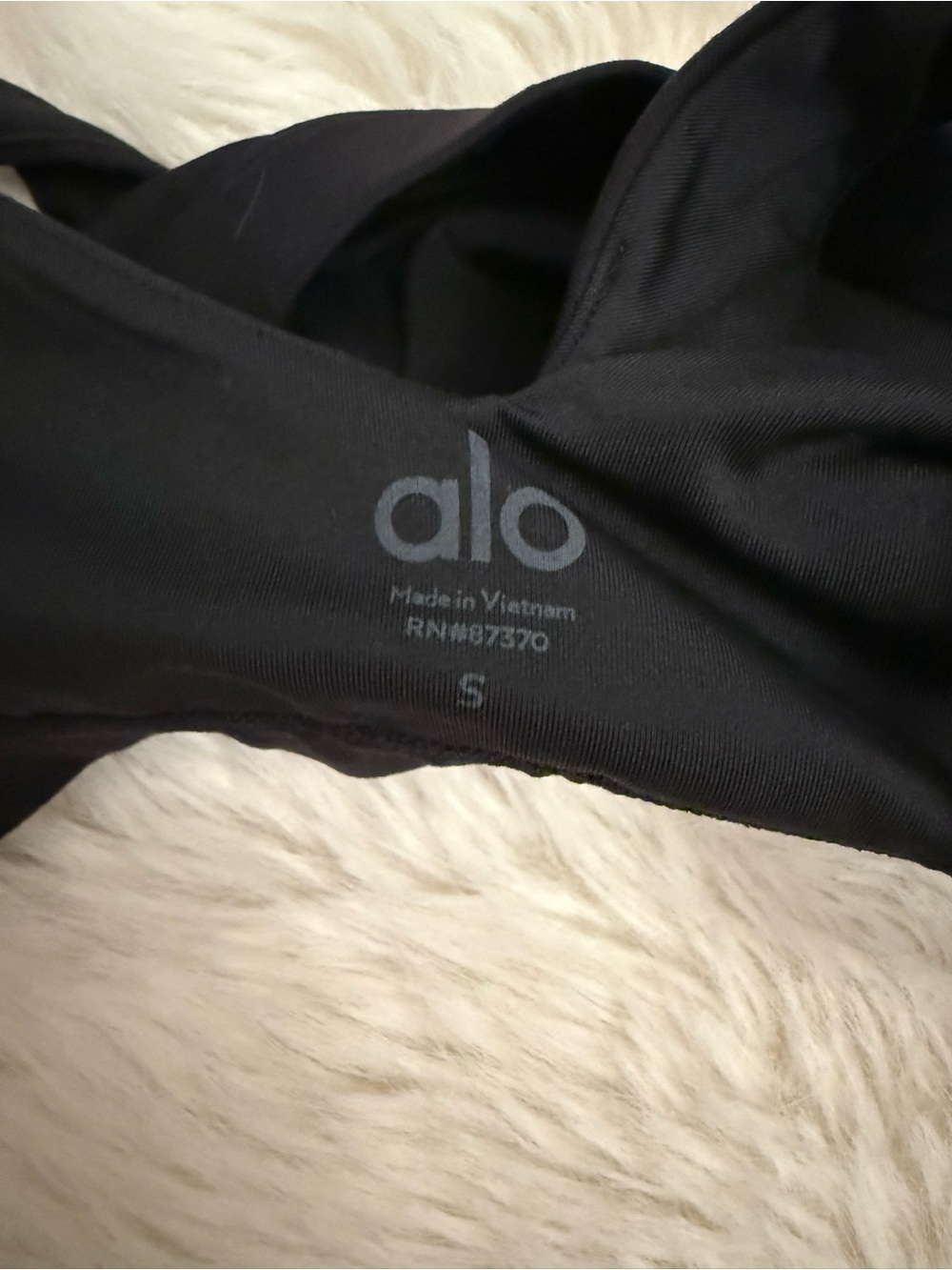 ALO Yoga Black Seamless Sports Bra - Women's - Picture 3 of 3
